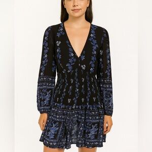Band of gypsies SZ MD Blue/Black floral dress